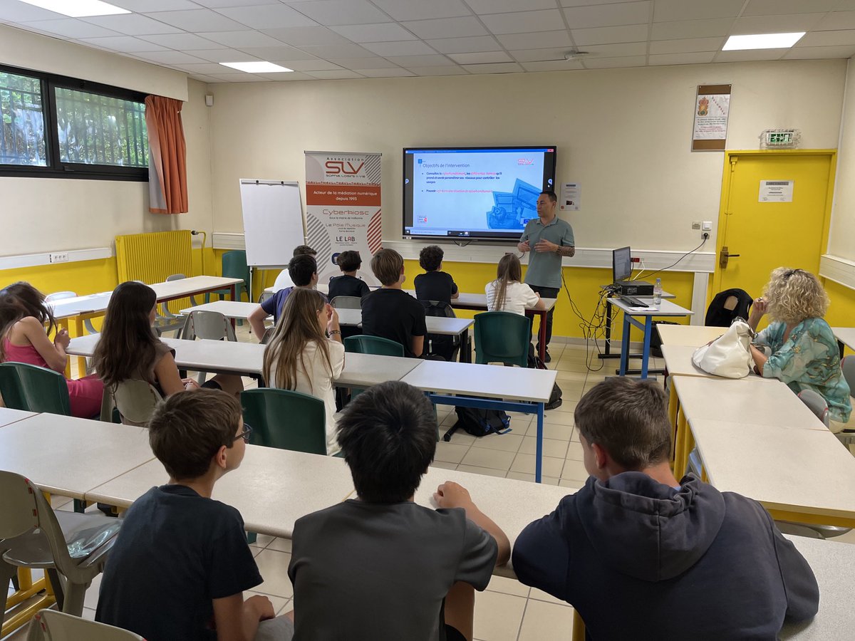 Collège l'Eganaude B tweet media