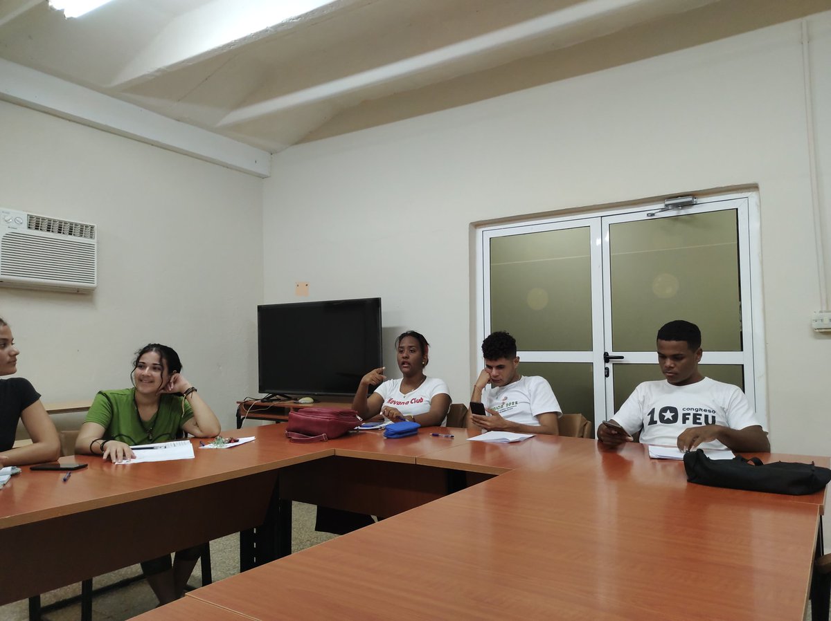 FctGallardo's tweet photo. Consejo #FEU de la @UNICACu sesiona en la tarde de hoy para revisar los preparativos para los #JuegosItabos2023. #Cuba #CiegodeAvila #GuerrerosDeLaUNICA @CubaMES @CAvilaRadio10 @WalterBG_MES @DiazCanelB @ayera66 @DrRobertoMOjeda @IzquierdoAlons1 @trocha2022 https://t.co/Sc7dg8gMCR