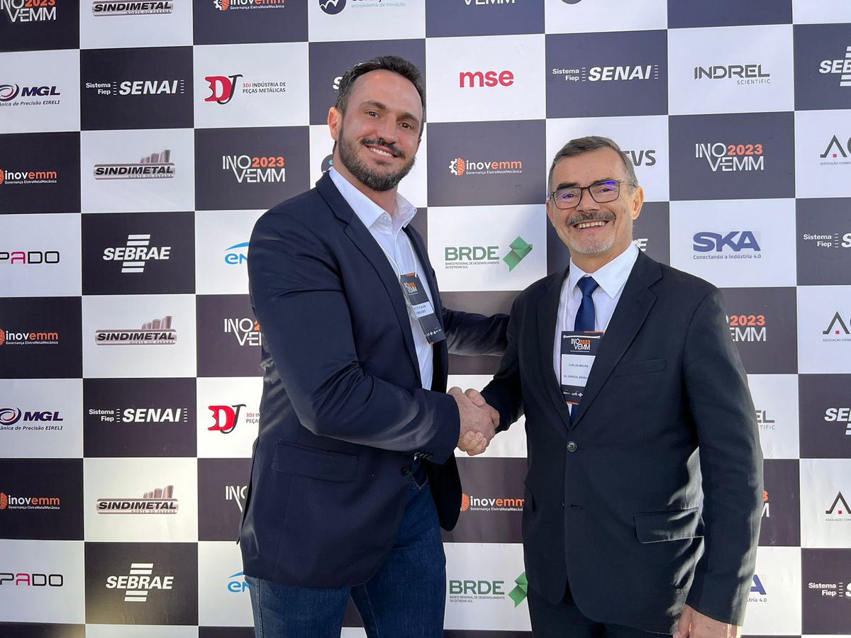 IgorFalcao50's tweet photo. Estou participando do #INOVEMM2023, evento que discute inovação do setor e busca ambientes favoráveis ​​ao desenvolvimento da indústria, competitividade empresarial, inovação e
crescimento da Cidade de Londrina como cluster de desenvolvimento tecnológico no Brasil. https://t.co/aq2PBsrB4i