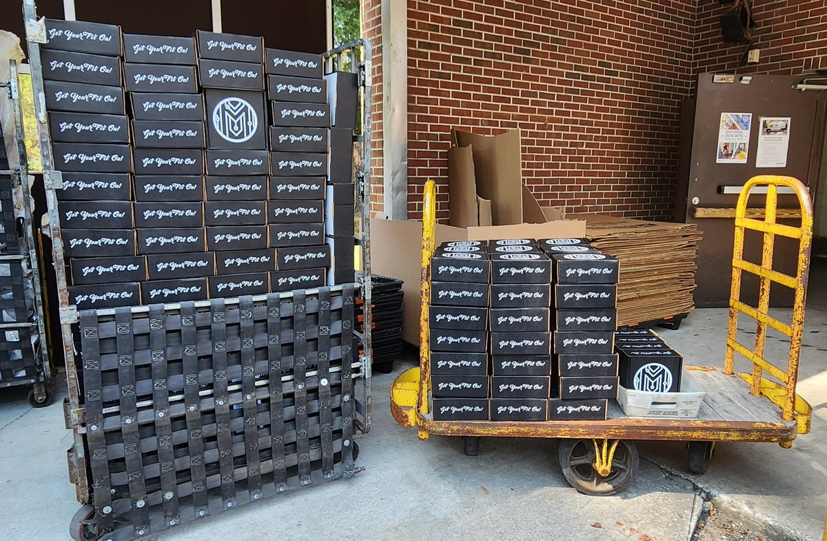 Maker Box tweet media