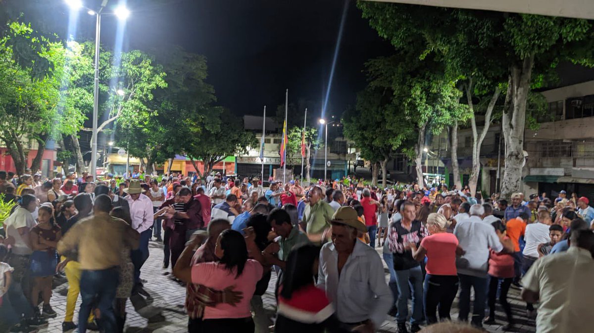 Ernesto Villegas Poljak tweet media