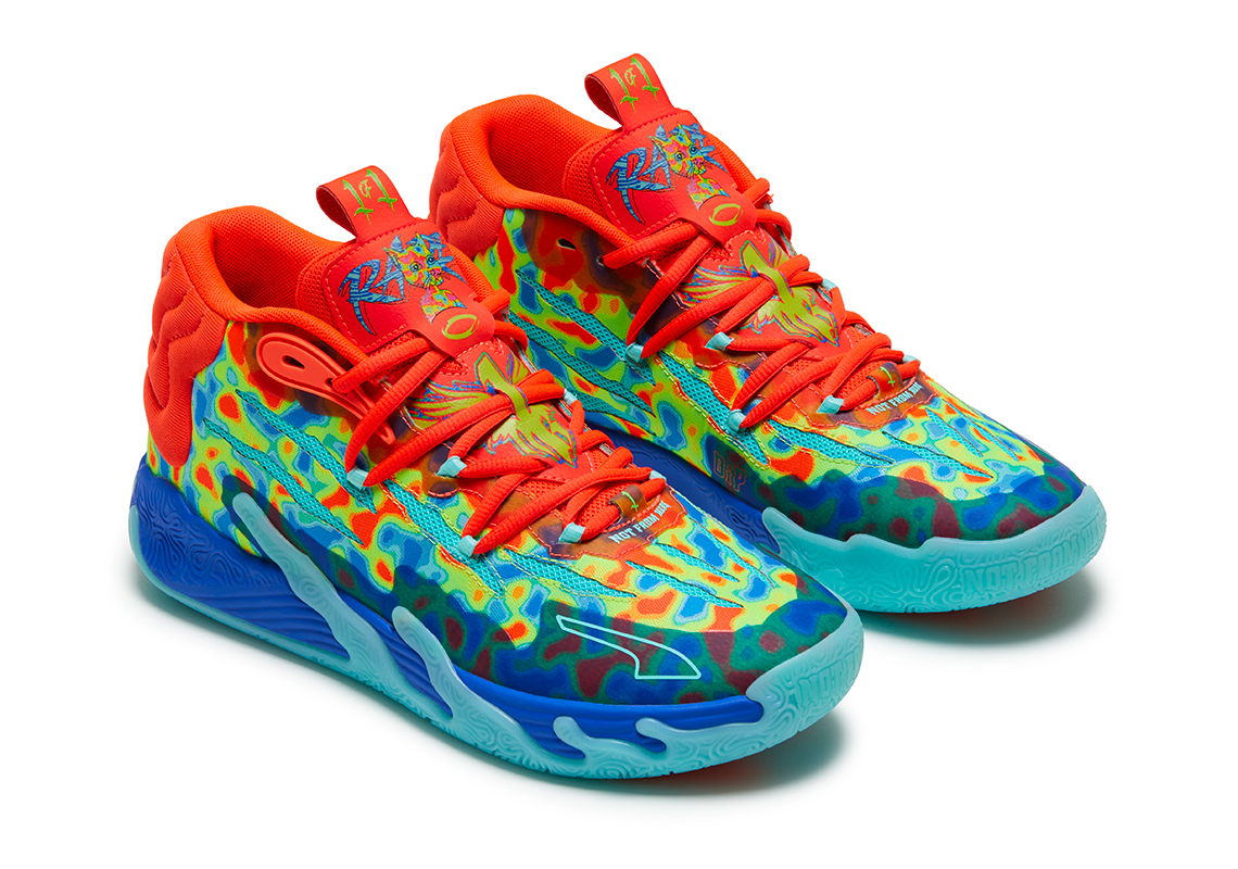 Sneaker News tweet media