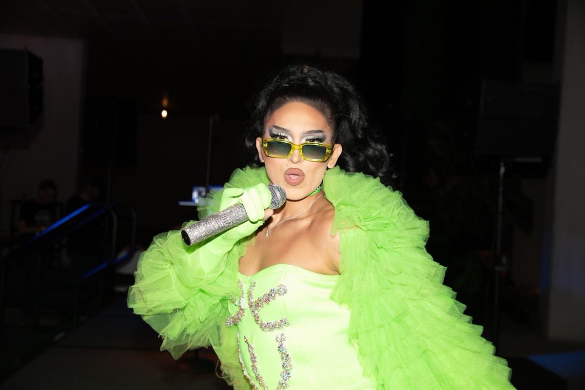 ☆ trans pop superstar in the making ☆