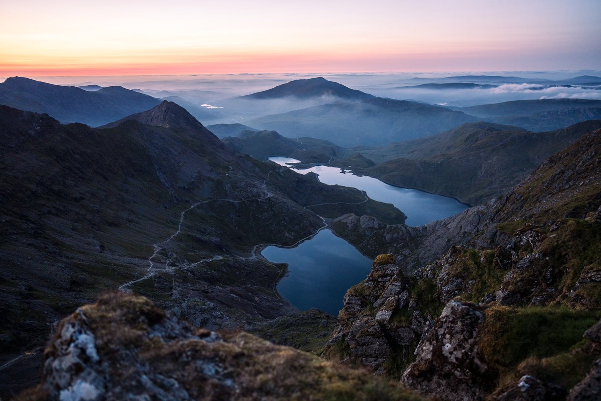 Lovely evening and sunrise from the mountains this morning #yrwyddfa
#eryri <a href="/visitwales/">Visit Wales 🏴󠁧󠁢󠁷󠁬󠁳󠁿</a>  @visit_snowdonia