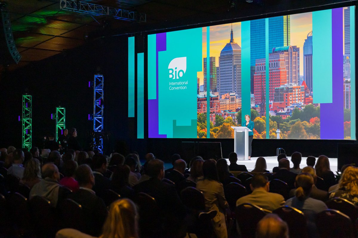 MassGovernor's tweet photo. Massachusetts is where biotech was born, goes to school and builds its future. Every day, the innovation and discovery that happens here saves lives all over the world. 

Great to be with scientists and healers at #BIO2023 today to announce our new #MassTalent initiative. https://t.co/Uvvgp3ruoa