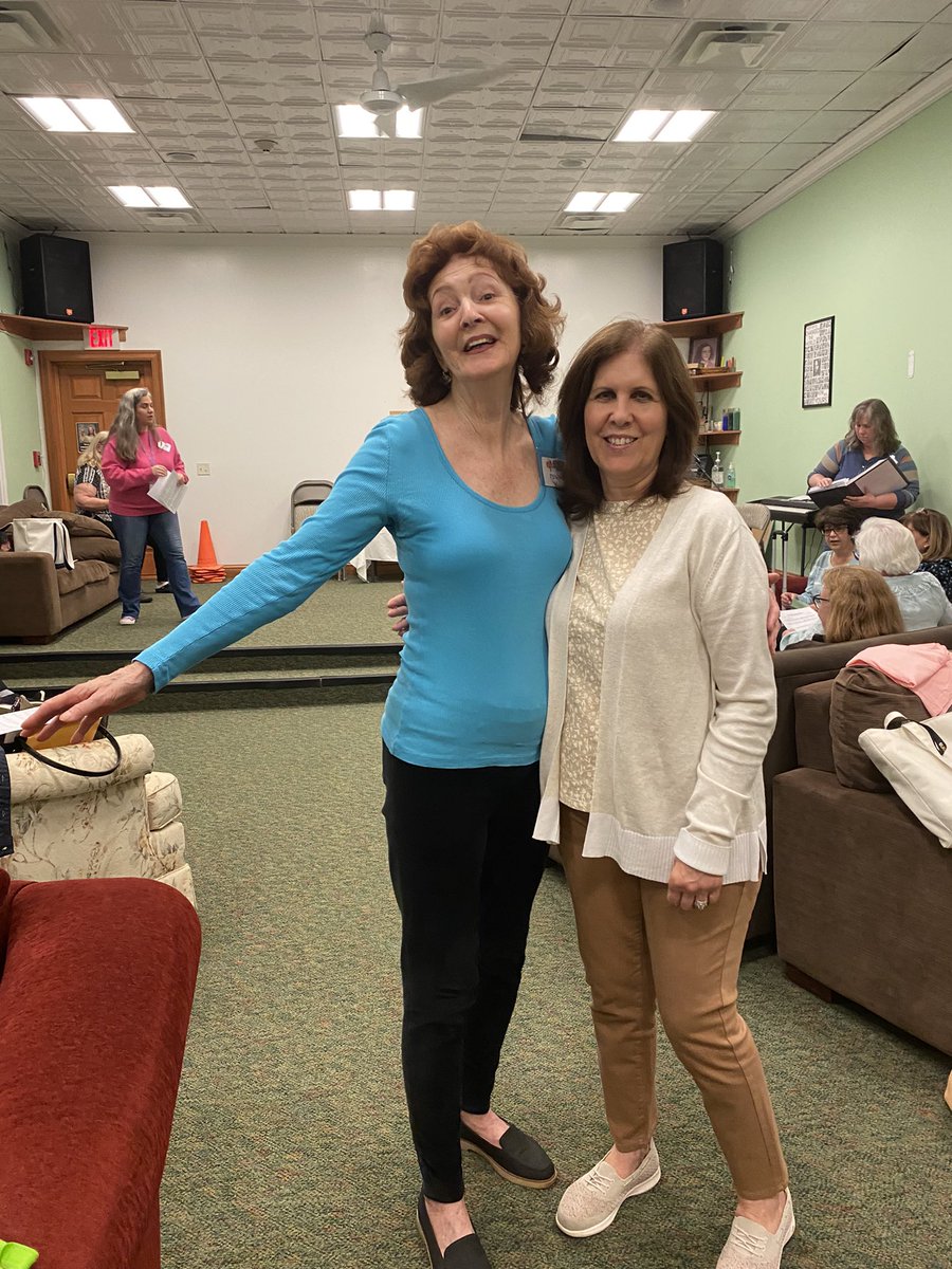 💕💕💕💕 Great #rehearsal last night with #foreverfriends and #new friends!!!!
Let’s have a #visitorswelcome for Jeanne!!!!
Her friend told her about us and she #found us on our Meetup site - A Cappella Singing with the Heart of Long Island Chorus