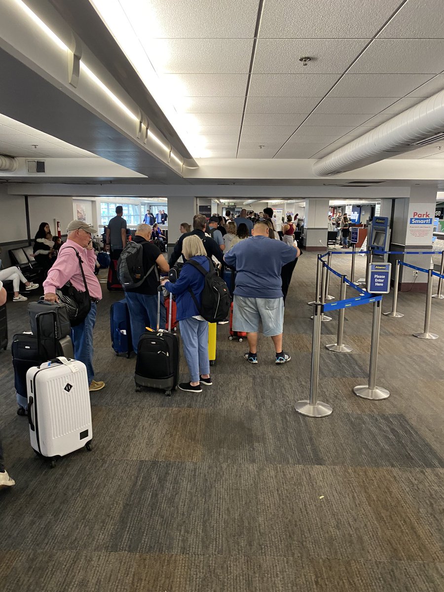 MichelaCanton's tweet photo. @DollarCars @flySFO  it's a shame! I have a reservation for a car and I have to queue for 3 hours (three hours!!!) with an 18-month-old girl! shame on you!!! https://t.co/tqfRsq4lfD