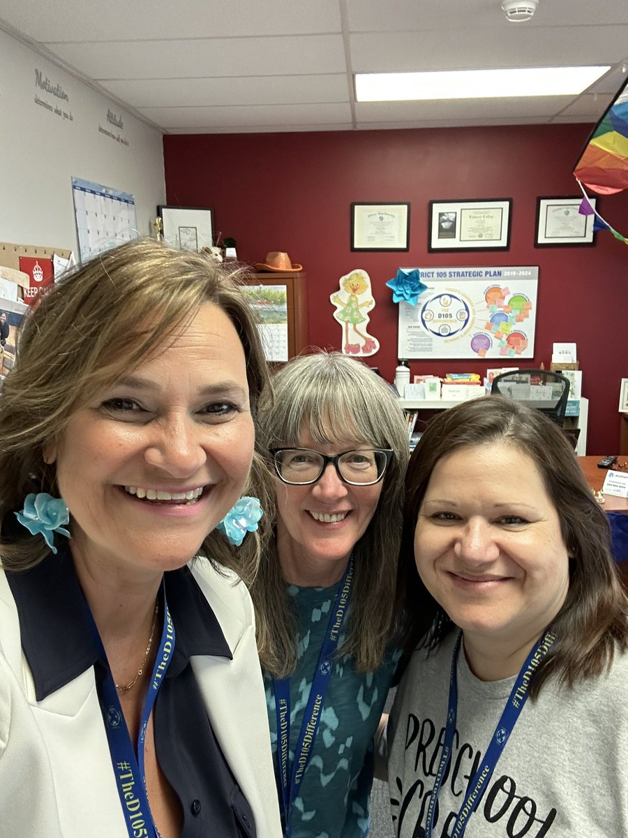 And that’s a wrap⭐️ 1st INCREDIBLE year as @HodgkinsSchool Principal in the books! So many to thank! A special thanks to Bev & Maria! Learned so much from you♥️🌼 Appreciate you both!! #leadupchat #CultureED #PrincipalChat @ilprincipals @dist105 #iasasuperwomen