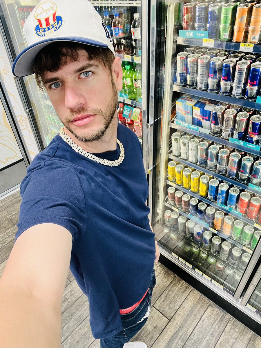 antonhyblanco's tweet photo. 😜here I am 😈🔥🍌✨ https://t.co/BuIUl9EqxD