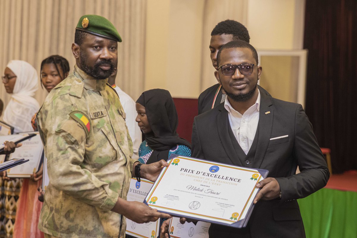 RobotsMali tweet media