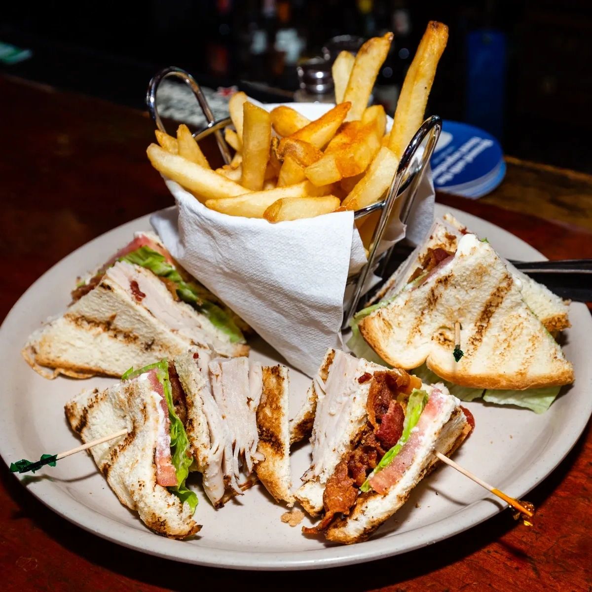 DuffysTavernFL's tweet photo. If you're tired of the bland food at home, make a trip out to see us and enjoy our menu of flavorful options!

https://t.co/iGLZ1rZjRg https://t.co/xl0a2rCnC4