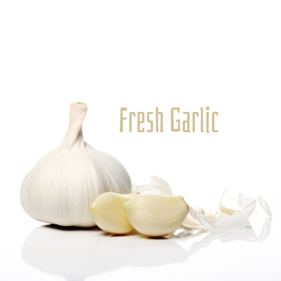 Taylor's Fresh Garlic are handpicked and hand graded. This Fresh Garlic provides a delicate flavour that brings life to any dish. They also have Garlic Scapes, which are slender green stalks that sprout from the garlic bulb. #garlic #garlicbread #wildgarlic #roastedgarlic