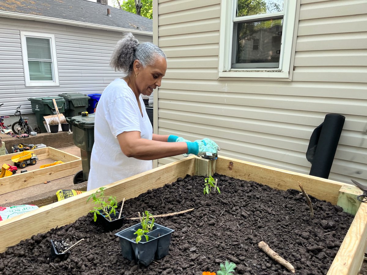 SustainingWay's tweet photo. Take a look at our latest backyard gardens being built! Check out the flyer for information on how to apply for your very own backyard garden. https://t.co/b8OvCgoW5T