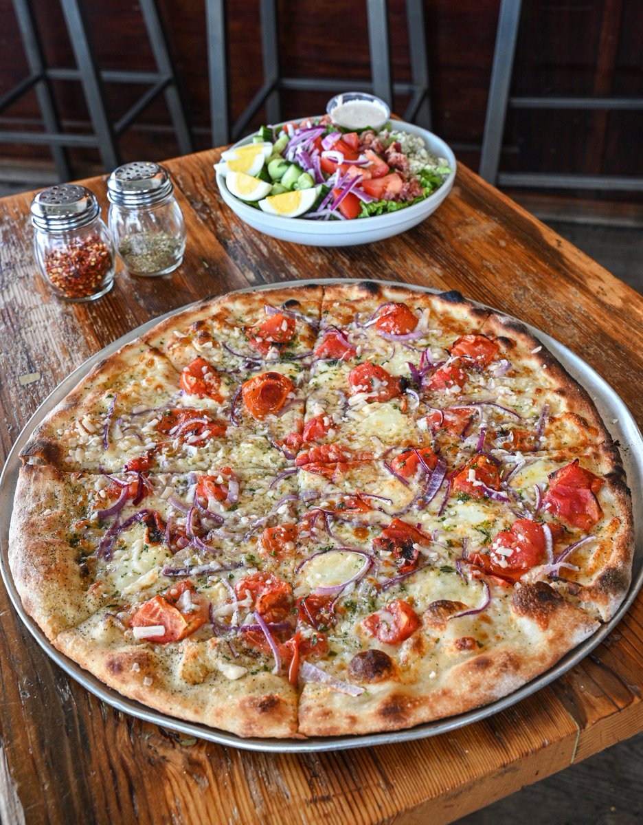 Dive into summer flavors with our irresistible NEW Summer Pizza, Roasted Tomato, Fresh Mozzarella & Red Onion, and our refreshing Cobb Salad 🌞

#Pizza #Salad #Summerflavors #Bostonfoodies #Bostoneats #Maine #NHfood #Massachusettsfood