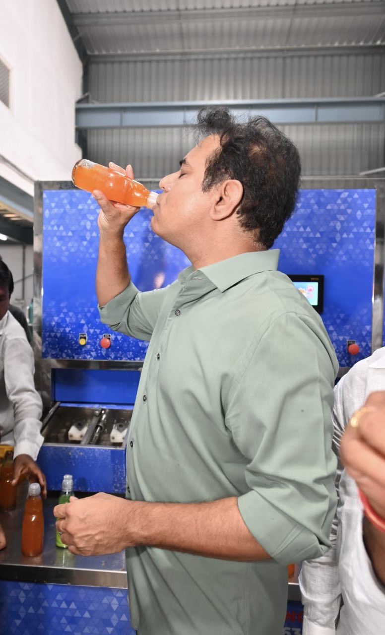 KTR on X: "After launching a unit of 'Soda Hub' at Dandu Malkapur Park,  enjoyed a quick orange soda 😎 https://t.co/lvi2LVJgur" / X