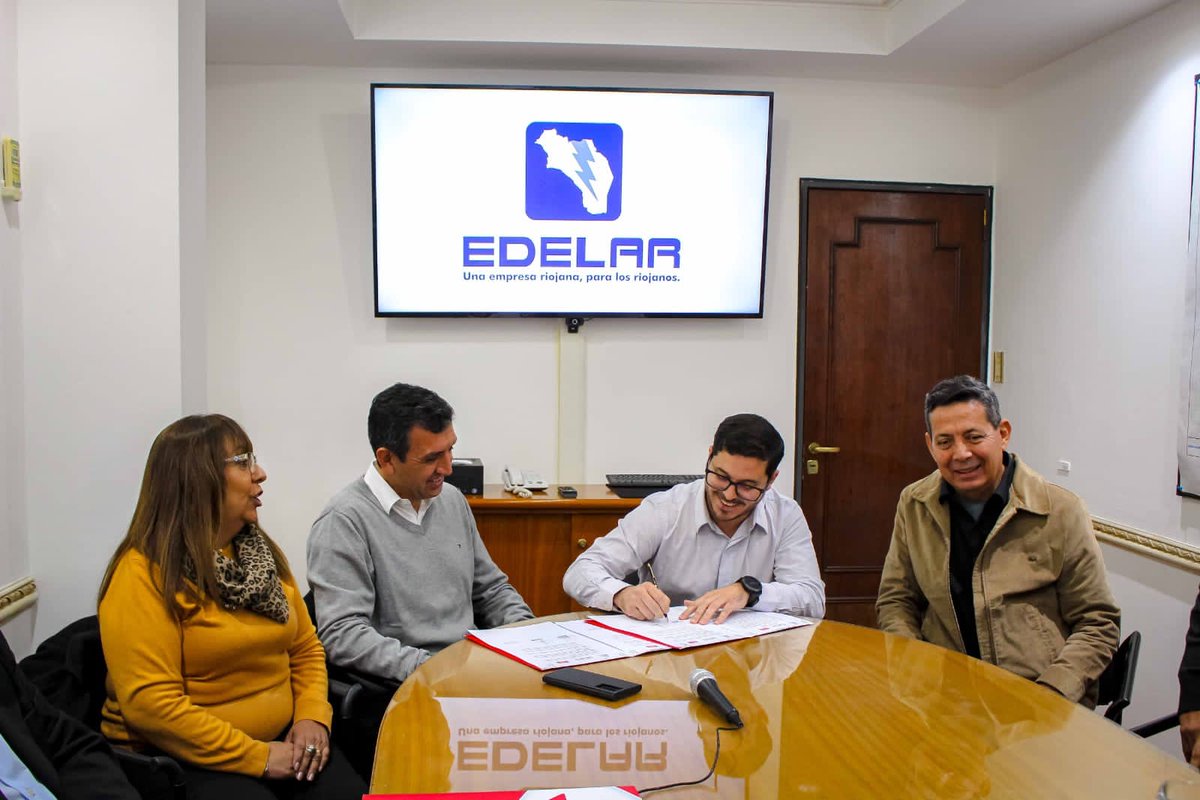 ElTala9's tweet image. TRABAJADORES DE #EDELAR PODRAN TERMINAR SUS ESTUDIOS PRIMARIOS Y SECUNDARIOS eltalacomunicacionpopular.com.ar/trabajadores-d… #ACTUALIDAD