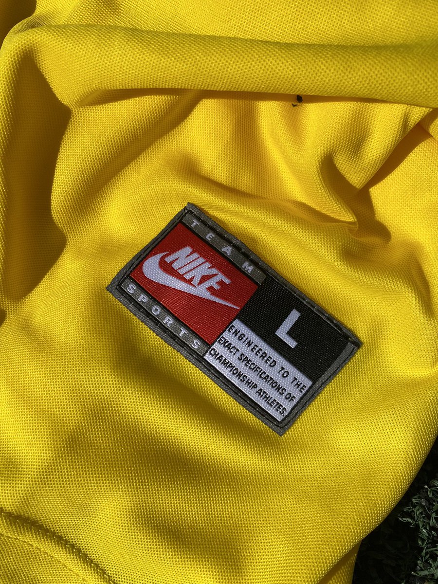 lojacamisaonze's tweet photo. Essa camisa LENDÁRIA do Brasil tá disponível a pronta entrega no tamanho G!

Link no próximo tweet👇 https://t.co/pkJ1LQ1VYH