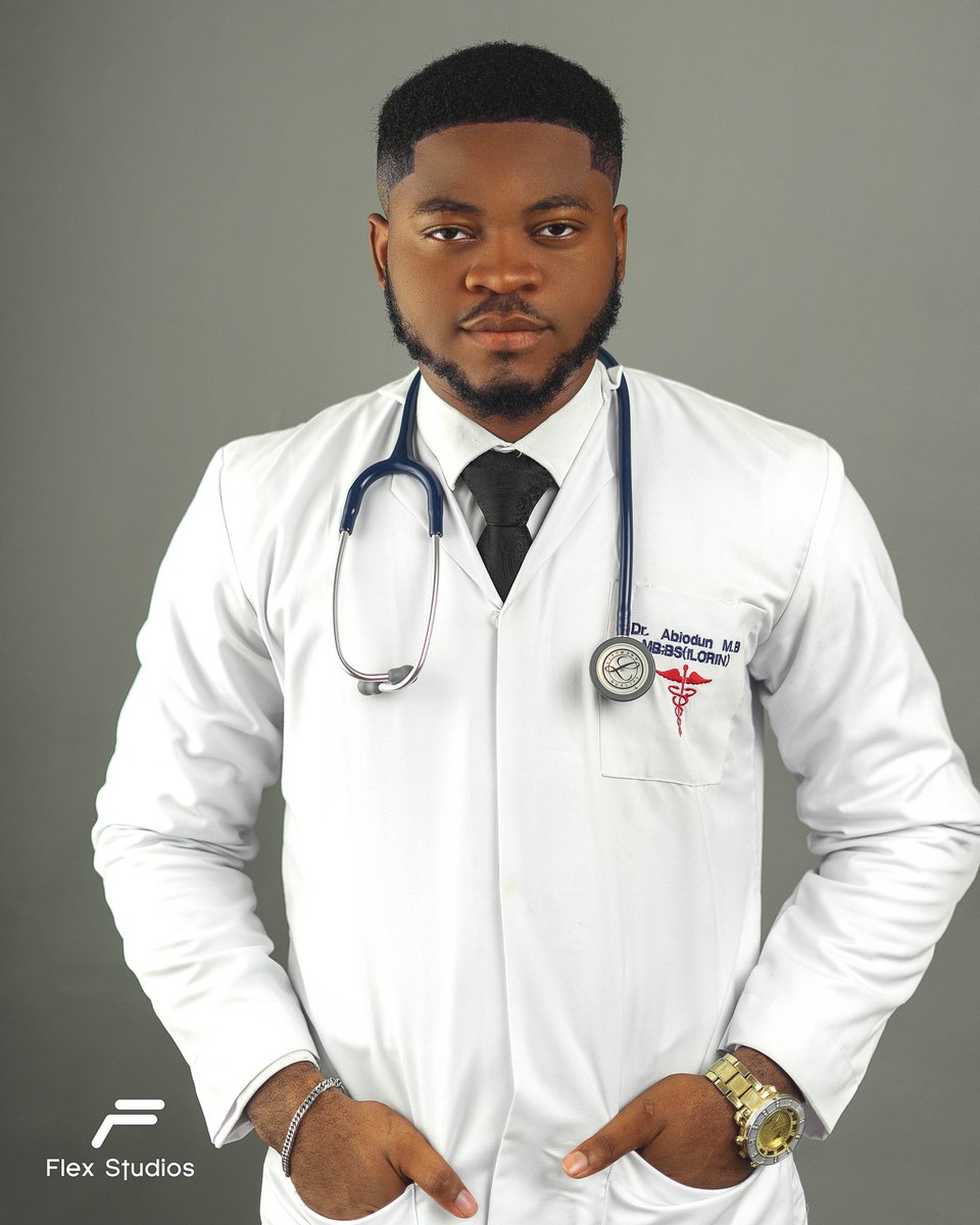 _thecolossus_'s tweet photo. I became a Medical Doctor today.

While in Medical School:
President of my Medical Student Association ✅

Remote roles with foreign blockchain companies✅

Opportunity to have been a classmate with the best group ever ✅

What a run it’s been; thank you ILORIN!
Glory to God🙏 https://t.co/hj2WkBNLh2