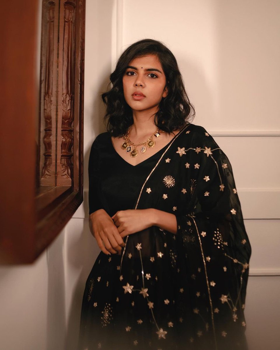 jsolu_tions's tweet image. #KalyaniPriyadarshan’s stunning ethnic look is a sight to behold, radiating elegance and beauty effortlessly.
@kalyanipriyan #jsolutions