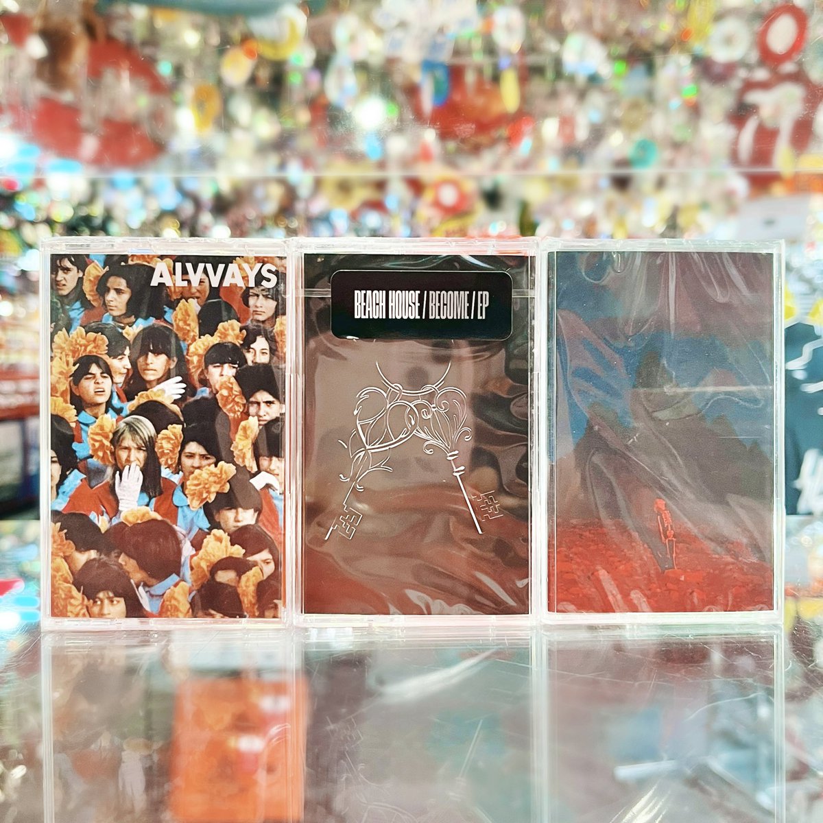 rlnstonesmusic's tweet image. Happy Tuesday 😎 Our cassette section just keeps growing! Swipe to see some of the new titles we’ve brought in and popular restocks. 💃❤️‍🔥 #cassettes #newinstore