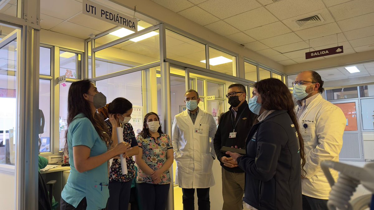 Seremi de Salud <a href="/CarmenGMonsalve/">Carmen Gloria Monsalve Gómez</a> junto al epidemiólogo del <a href="/SaludAysen/">SaludAysen</a>, Ramón Vergara,  conoce en terreno como el <a href="/HospitalCoyhaiq/">Hospital Regional Coyhaique</a>  está preparado para enfrentar las enfermedades respiratorias, en un diálogo cercano con funcionarios de este centro asistencial #EsTiempoDePrevenir
