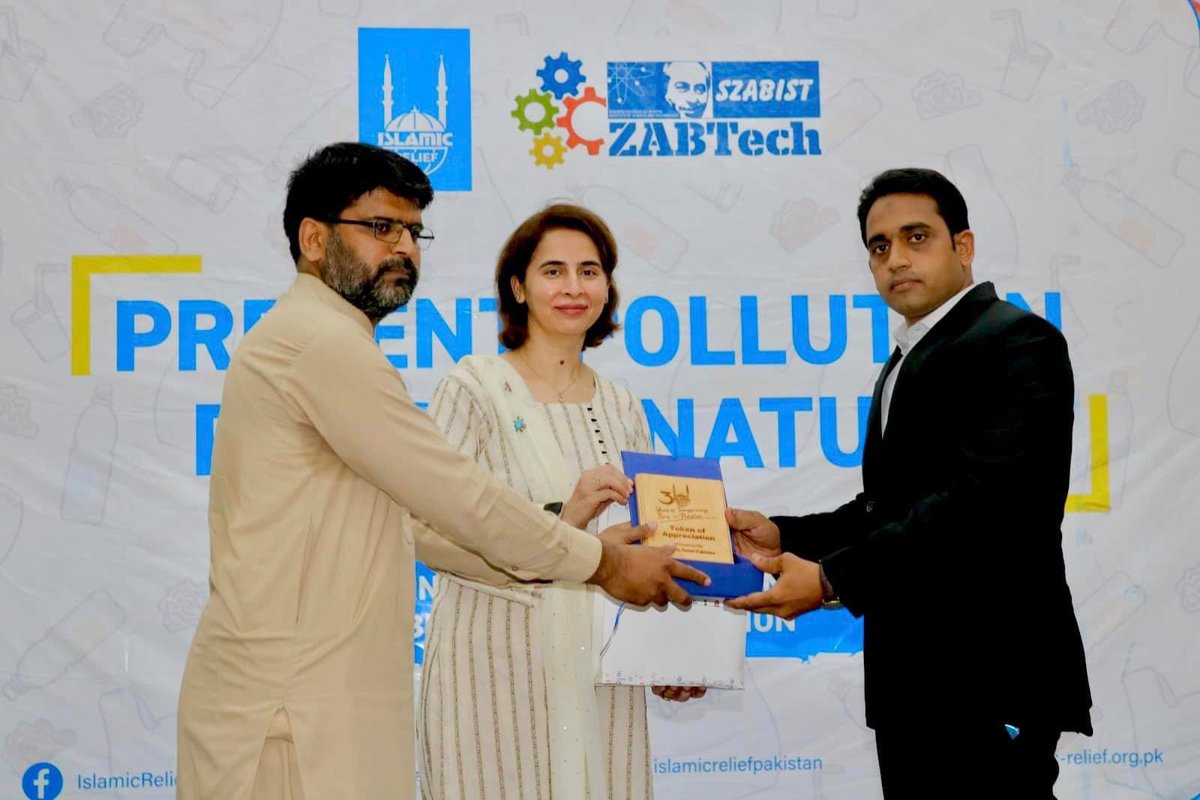 WaheedaMahesar's tweet photo. The World Environment Day celebrated at SZABIST ZABTech Gharo in collaboration with Islamic Relief Pakistan. #szabistzabtechitve #worldenvironmentday #islamicreliefpakistan #SolutionToPollution #BeatPlasticPollution #gogreen #greenenergy #greenfuture #environmentalawareness https://t.co/W0z0ZNv8Z4