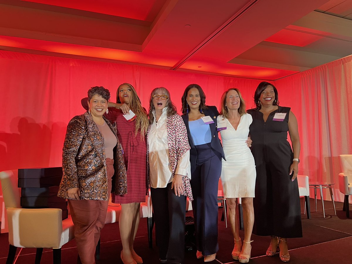 sylviaerosas's tweet photo. Congratulations to Nora Moreno Carnegie (and other achievers) for her induction into the Academy of Women Achievers!! #AWA2023 #sheisonfire https://t.co/4SHiM4er2y