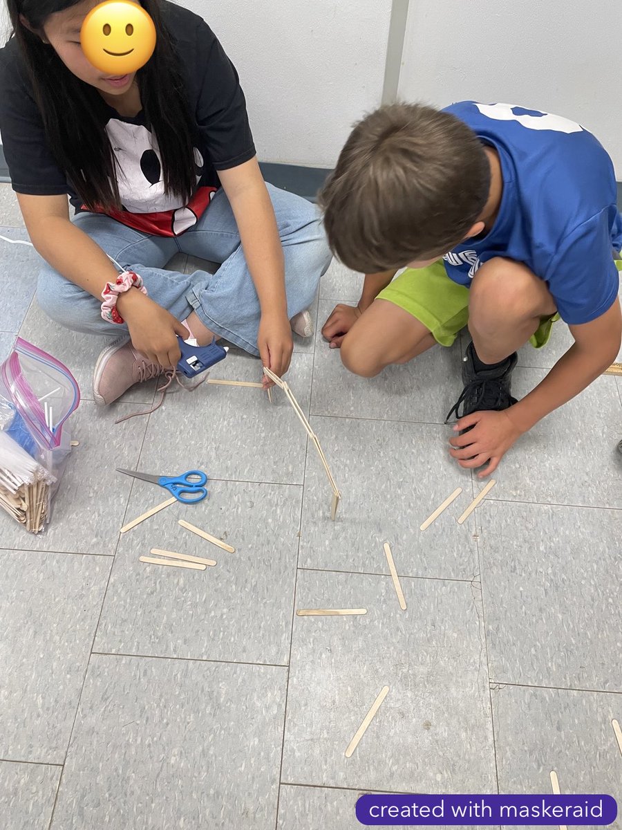MJS_teach's tweet image. Applying our problem-solving skills and our knowledge of structures and forces as we begin our bridge building journey! #portable9willshine #stemchallenge ⁦@lkwwrdsb⁩ ⁦@wrdsb⁩