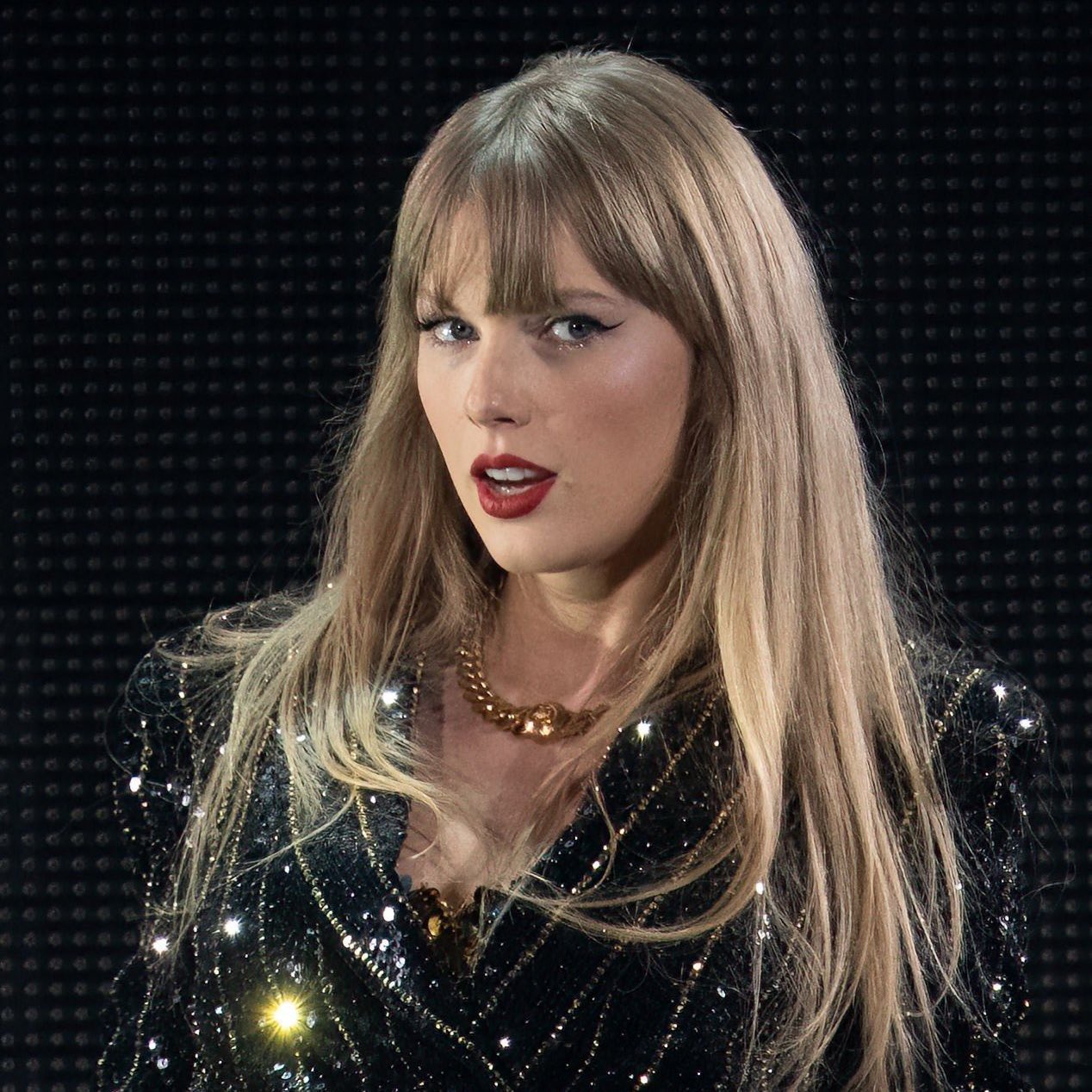 Gwen the situation howerton on twitter rumors swirl as taylor swift