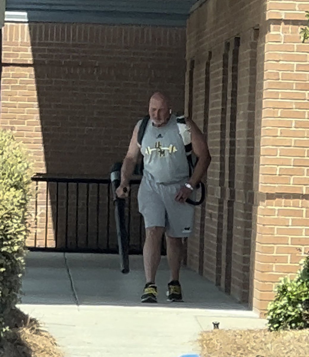 Day after winning a regional. This is one reason why the program is where it is today. 👊🏼