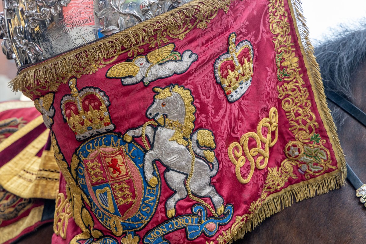 See below for our behind the scenes photos from the Coronation 👇

From 0430 wake-ups to late night cleaning sessions, all ranks within the regiment put time and effort into being as smart as possible for the King!