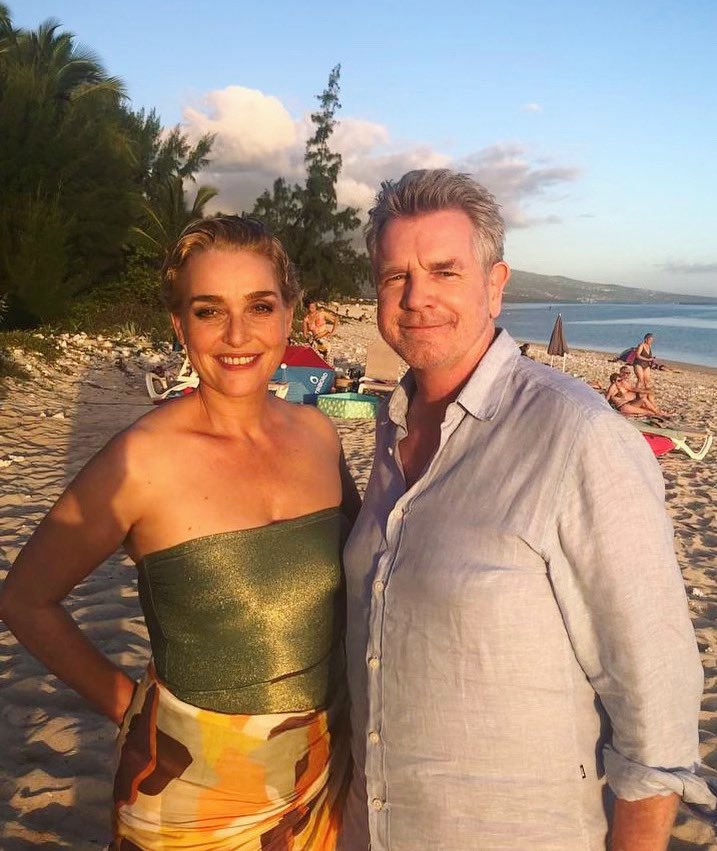 Golden hour réunionnaise pour le dernier clap du tournage de SR …Affaire à suivre!🖤
<a href="/XAVIERDELUC/">XAVIER DELUC</a> 
<a href="/SDROFFICIEL/">SectionDeRecherches</a> <a href="/TF1/">TF1</a> <a href="/MediawanFr/">Mediawan</a> 
#tournage #actress #serie #tv #sectionderecherches
