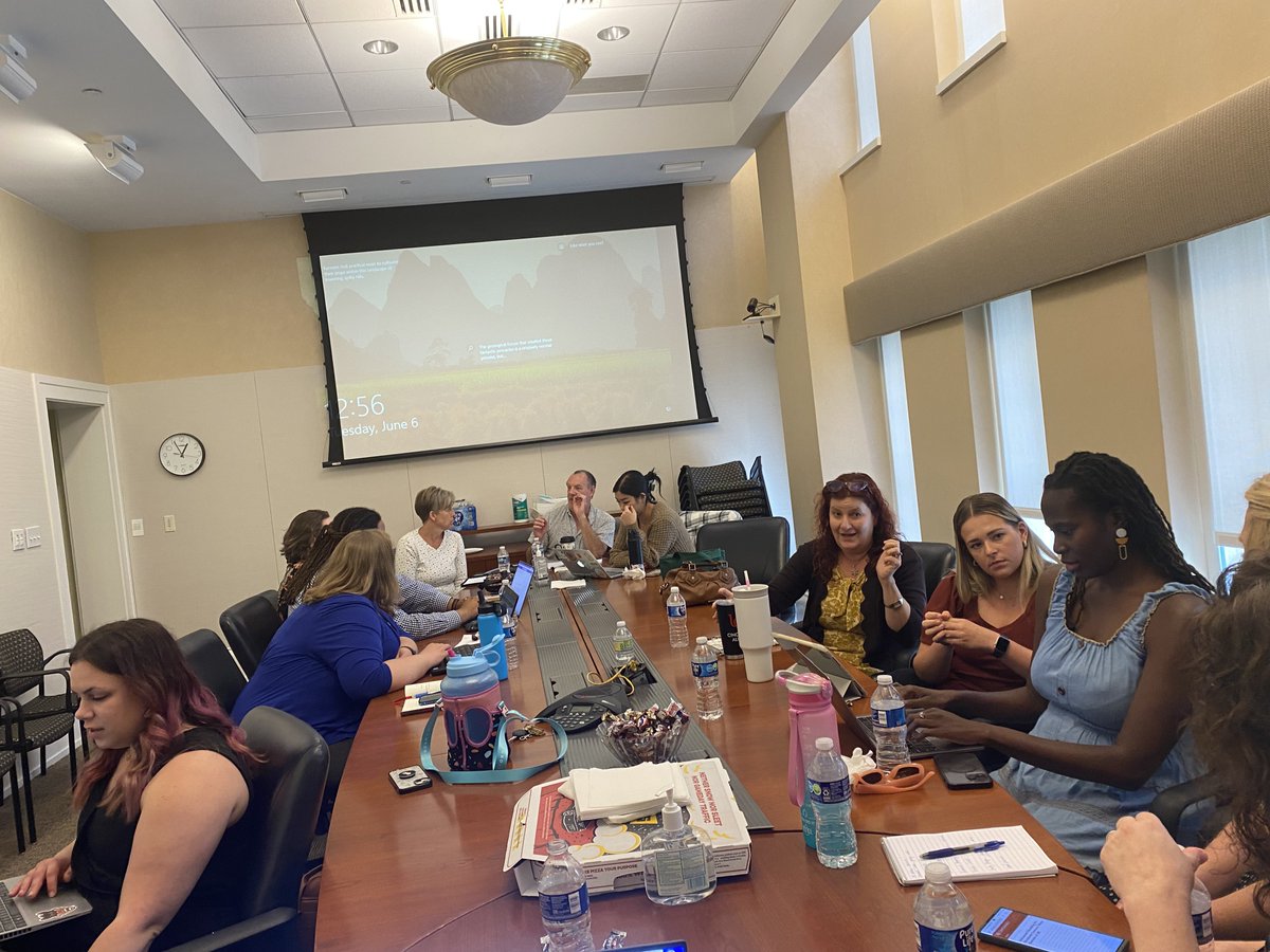wardrm1's tweet photo. I love the @GradCollegeUC at @uofcincy! 20 grad students, staff, and faculty meeting to make our policies more student centered! 
#GradStudentSuccess 
@CGSGradEd https://t.co/tGOUyjxTec