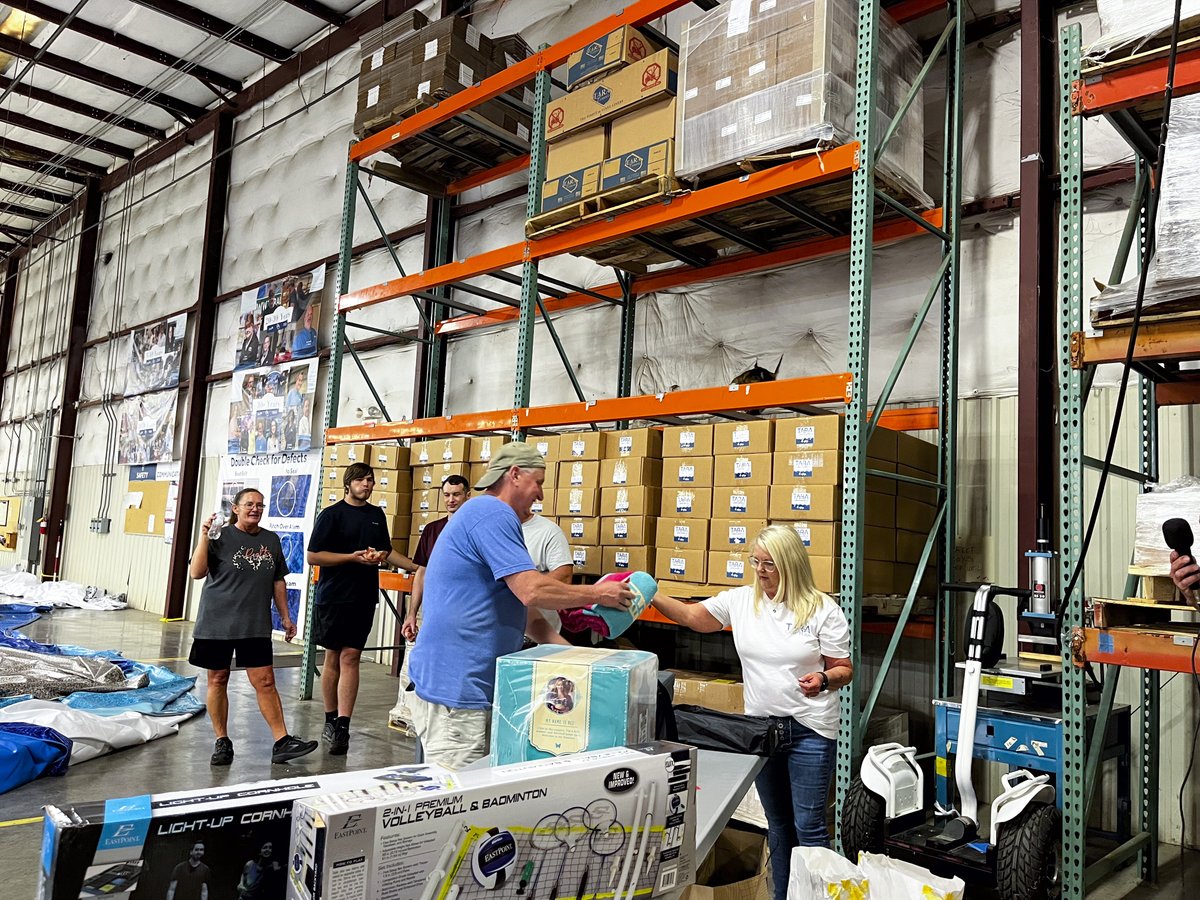 TaraPoolLife's tweet image. We love and appreciate our employees! 🖤 

#tarapools #summer2023