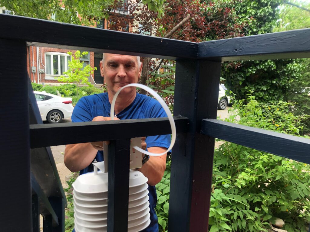 civmin's tweet photo. 🌡Sensors installed across Toronto for heat study
#CivMin’s Prof. Marianne Hatzopoulou is collaborating with lead investigator Prof. Scott Weichenthal from @mcgillu on this project.
🖱️ Read more here: https://t.co/4Nf0aARQHQ
#uoftengineering #TRAQ #researchprojects https://t.co/Dt0rTH1DUH
