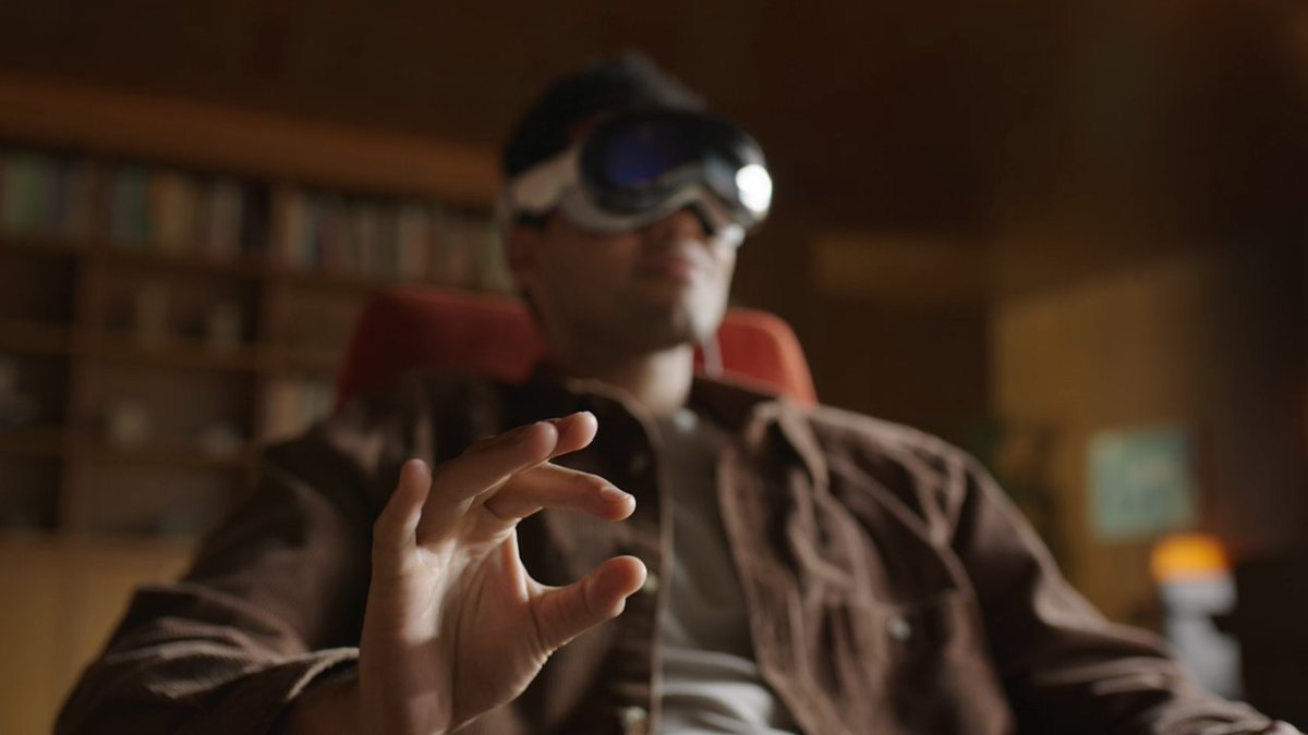 NazarsPages's tweet image. Read in our latest article: Apple unveils the game-changing Apple Vision Pro.

🔗  nazars-pages.com/post/apple-int… 

#Apple #Vision #Pro #Spatial #Computing #Innovation