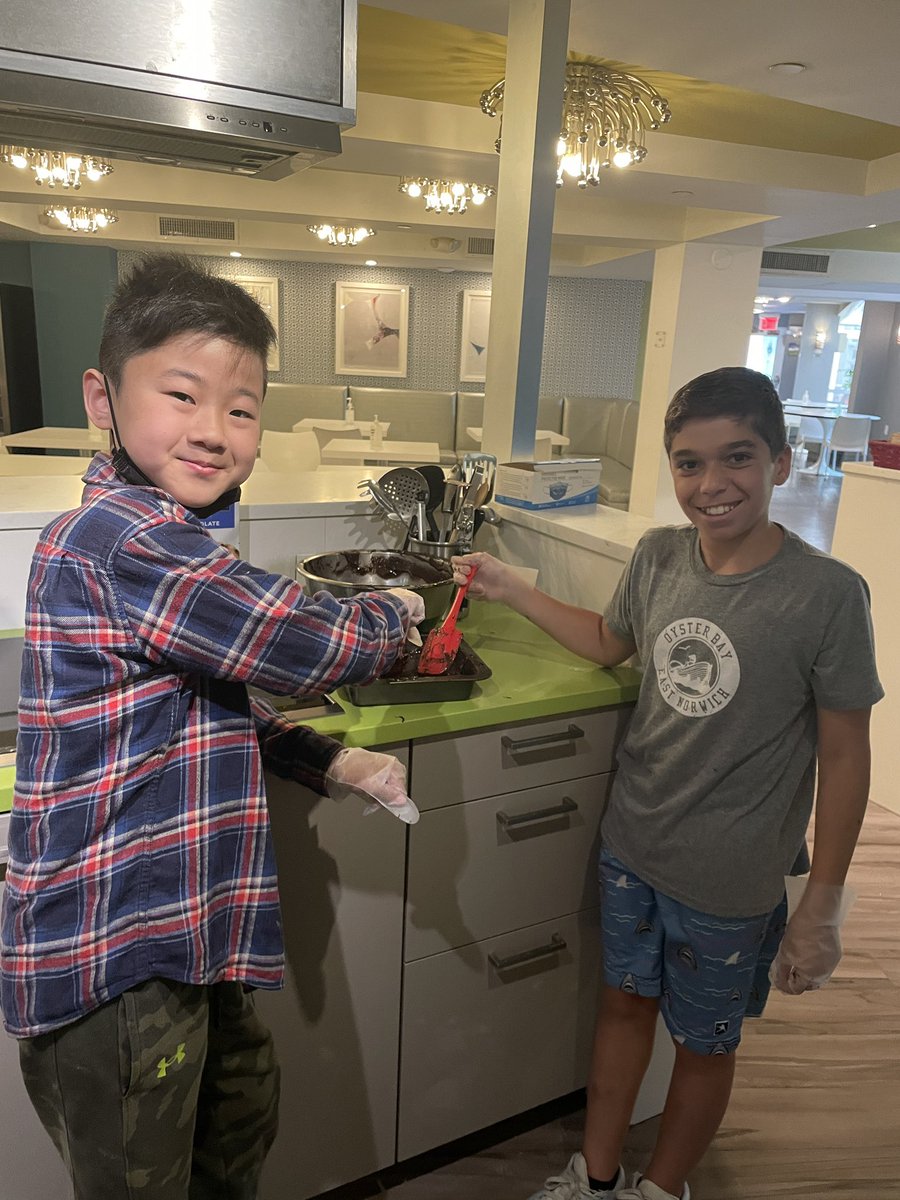 James H. Vernon School (@jhvernonschool) on Twitter photo Vernon’s Student Council Officers & Reps volunteer at the Ronald McDonald House. <a href="/OBENSchools/">OBEN Schools</a> Vernon’s Student Council Officers & Reps volunteer at the Ronald McDonald House. <a href="/OBENSchools/">OBEN Schools</a>