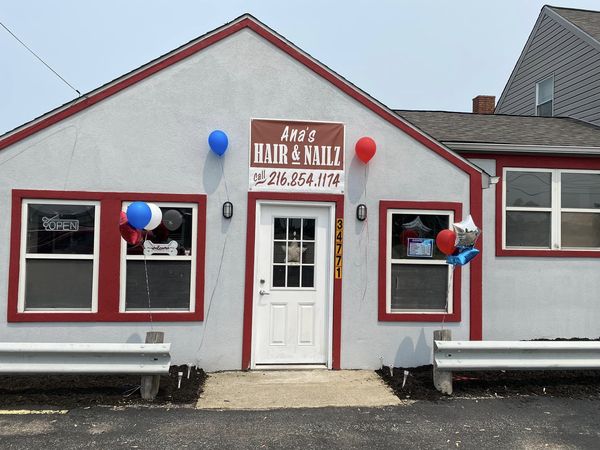 On May 22 we had the pleasure to celebrate the official opening at Ana’s Hair and Nailz located at 34771 Vine Street in Eastlake.

For more information on Ana’s Hair and Nailz, please visit: anashairandnailz.com