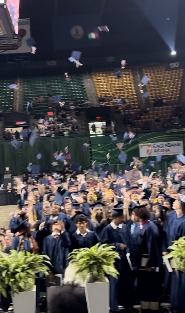 Eagle Pride was soaring <a href="/EdisonHSEagles/">Thomas A. Edison HS</a> as the #Classof2023 graduated this morning! Thank you Principal Brumfield for your excellent leadership❣️Wishing you and your senior class much happiness in the next chapter! <a href="/fcpsnews/">Fairfax Schools 🌟</a> <a href="/FCPSR3/">FCPS Region 3</a> @drNEKing <a href="/Karen4Schools/">Karen CorbettSanders</a> <a href="/DrFrancesIvey/">Frances Ivey</a> 🎓🦅