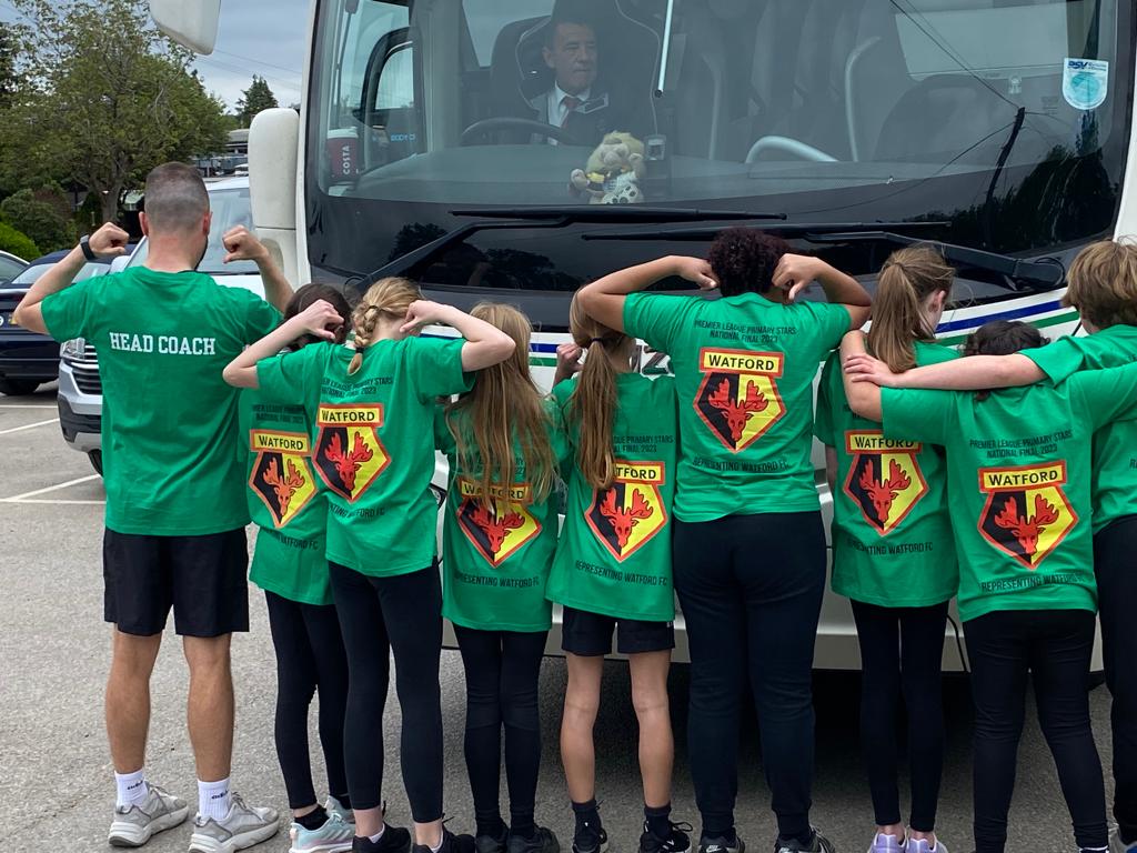 @eltonofficial please please please can you send a good luck message to the girls representing Watford FC who have just arrived in Leeds for the National Finals? It must be a sign as you're playing in Leeds tonight!!?! 🙏