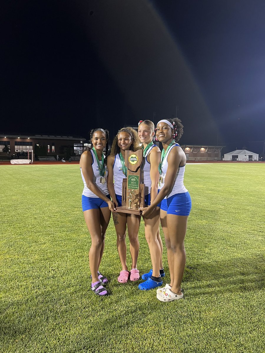 You can never underestimate the value of a quality 4x400 relay.  Going onto the final event —Gahanna 40, Mason 39. <a href="/_camdenbentley/">camden bentley</a> <a href="/Amryne1/">Amryne</a> <a href="/Keena_Sanders24/">Keena Sanders</a> Aliyah Bennett <a href="/RogerWhittakerr/">Coach Whitt</a> <a href="/CoachJManley/">Jerrica Manley</a> 

6 appearances since 2015 in the 4x4…..6 VICTORIES 🔥