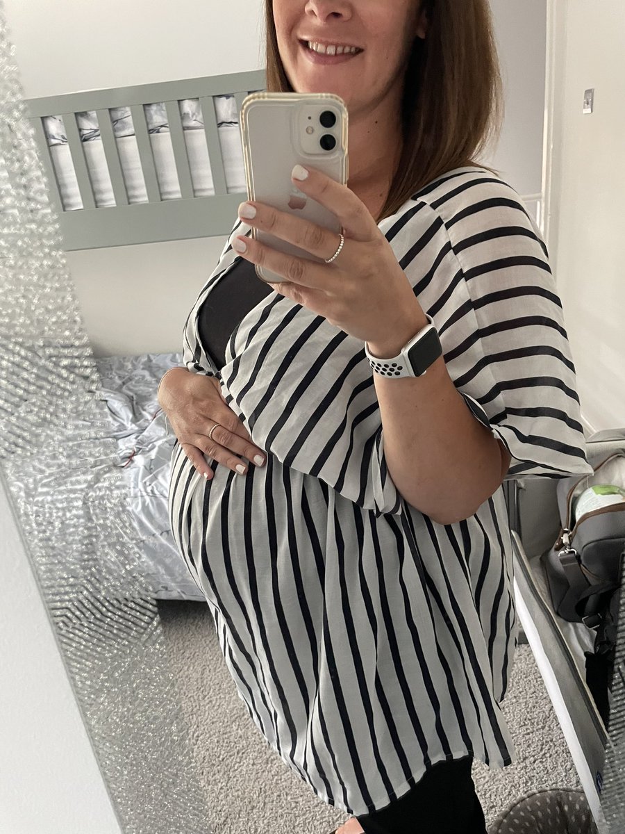 Feeling emotional after my last day in the office today - I’m going to miss my second family so much!! I can’t begin to describe how grateful I am to everyone for their lovely gifts, words and well wishes. Now… time to get ready for my new adventure as a mummy ❤️ 

#HBTHeroes