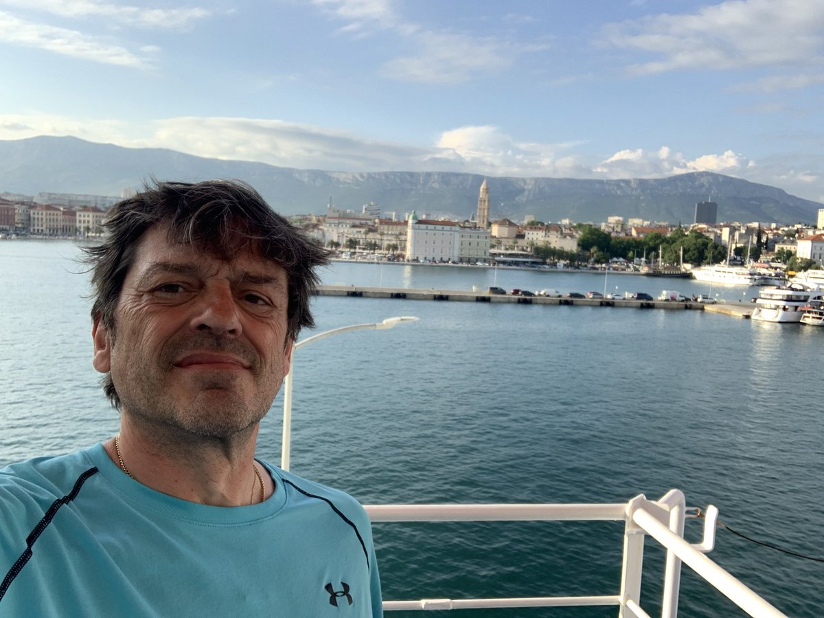 Pues costa de Split y palacio de Diocleciano #thetravellingvicedo #nosinmimoto #adriatico23 #ontheroadagain