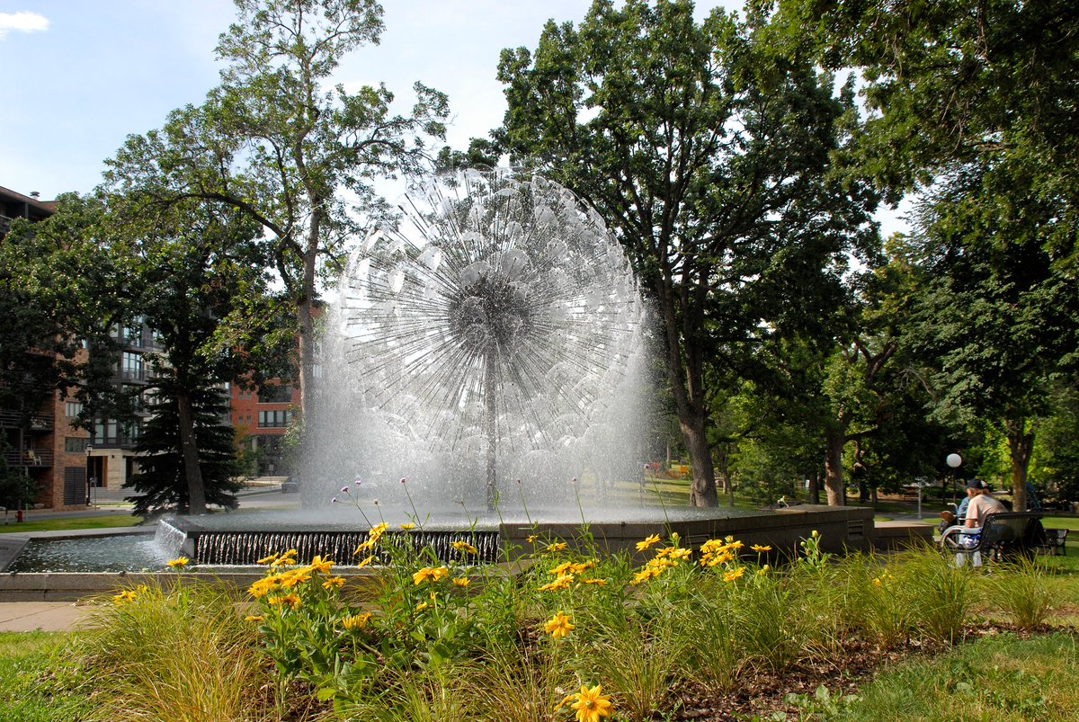 Check out three initial concepts for rebuilding the Berger Fountain in Loring Park and improving the surrounding area! Please take a few minutes to look over the designs and let us know what you think: surveymonkey.com/r/dandelion-fo…