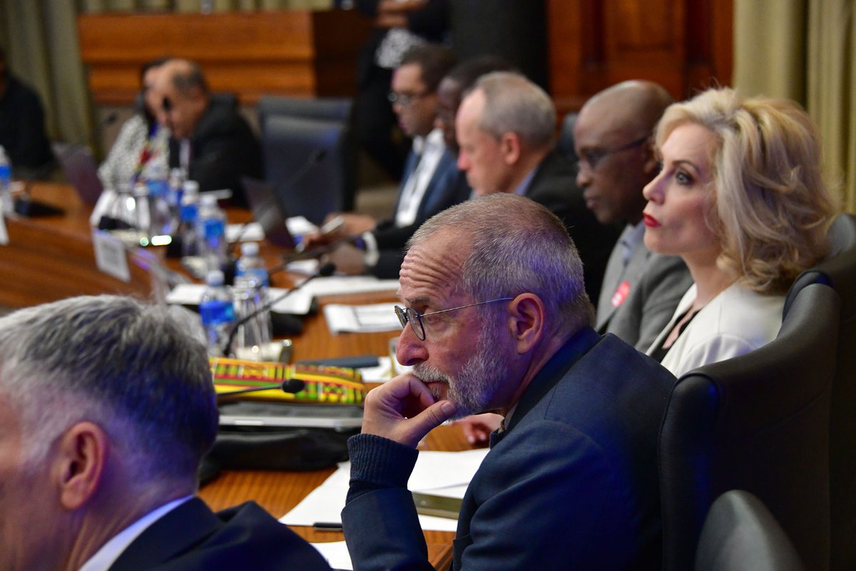 GovernmentZA's tweet photo. The meeting is attended by CEOs of major companies and representatives from Discovery, BUSA, Anglo American SA, SASOL, Remgro, Standard Bank, Nedbank, Exxaro, Toyota SA, Business Leadership, SA, Energy Council South Africa, Rothschild and Co, B4SA Steerco and Cap Africa Group. https://t.co/fXqSMDrK5G