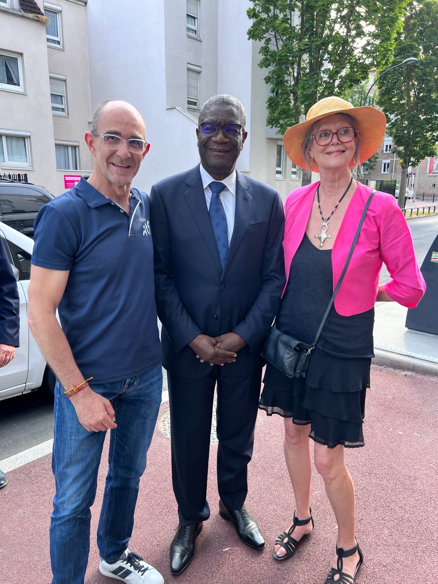 Rencontre qui vous marque à vie
<a href="/DenisMukwege/">Denis Mukwege</a>, l’Homme qui répare les femmes victimes de Viol de guerre en RDC
Prix Nobel de la Paix, il en a réparé à lui seul plus de 50000
Il est la représentation de ce que l’être humain a de + généreux, de + courageux, de meilleur
Si Honoré🙏