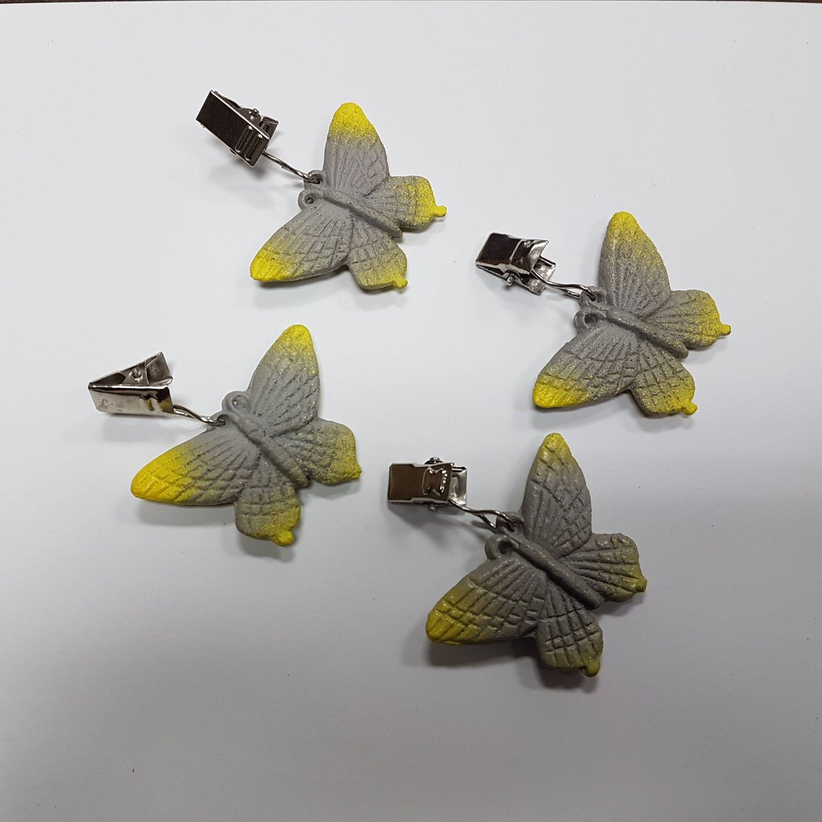 PalacePainted's tweet image. Tablecloth weights picnic weights butterflies tuppu.net/8f8d3a6f #Etsy #paintedpalace2015 #RestaurantTable