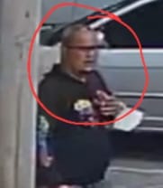 ATENCION #VECINOS de #SANTAEDUVIGIS #LOSPALOSGRADES #MUNICIPIOSUCRE #CHACAO Este ciudadano se dedica a embaucar a los Srs. de 3era edad para robarlos en su propia casa. Ayer abordó a un vecino frente a la #IglesiaSantaEduvigis hizo que el sr. lo llevara a su apartamento y lo robó