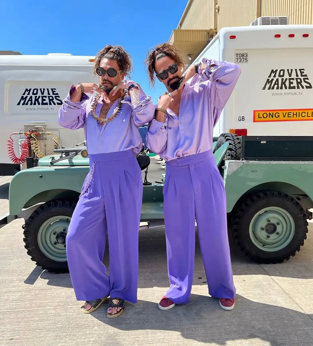 nothing04158666's tweet photo. What color do you want for your nails?@JASONMOMOA_TH 💅 https://t.co/hF298g6clE