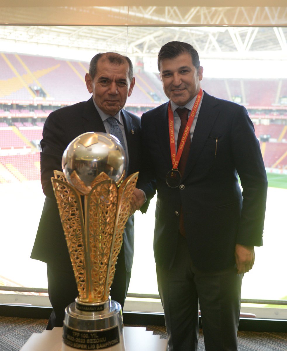 Kupalara layıksın sen şanlı Galatasaray 💛❤️🏆🏆🏆🏆🦁🦁🦁